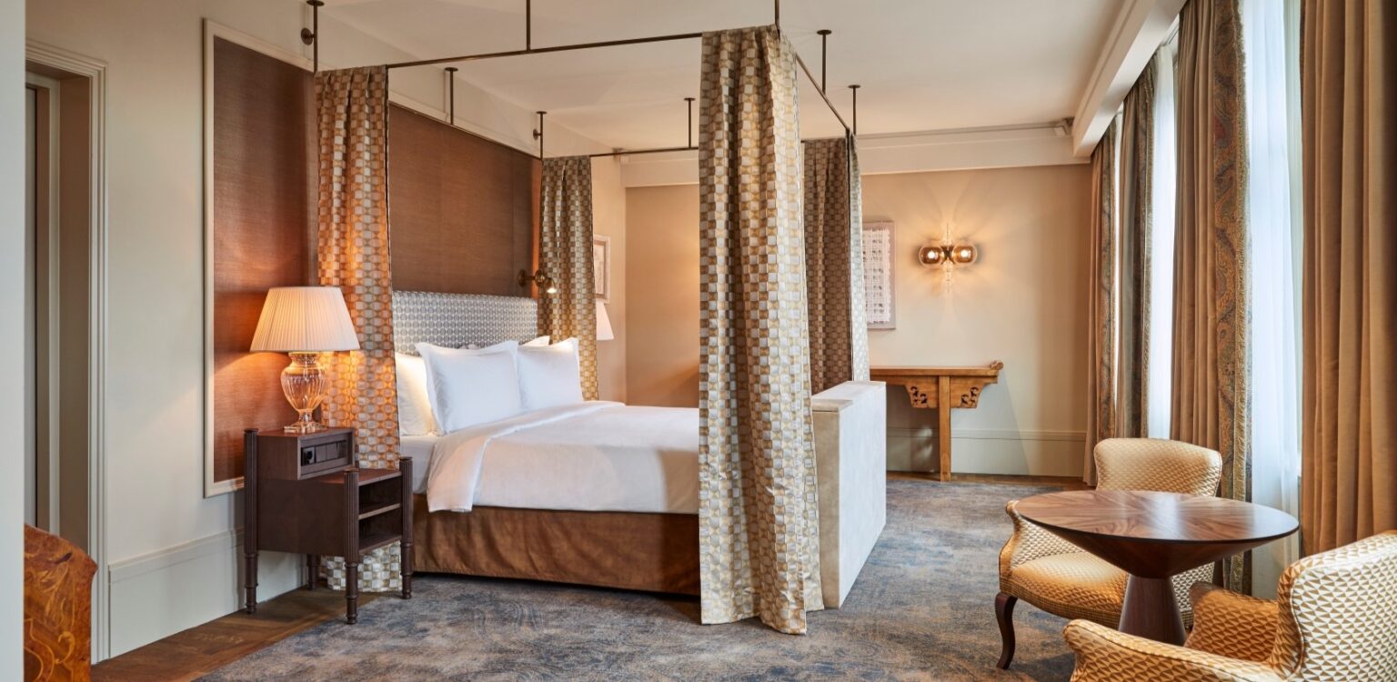 Snapshot of Penthouse Suites For Rent With Private Powder Rooms