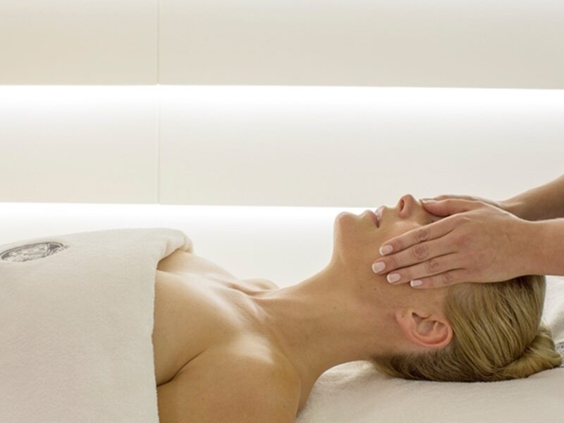 De L'Europe Spa Wellness Facial Massage