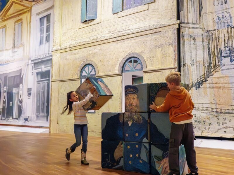 Van Gogh Museum & The Roulins